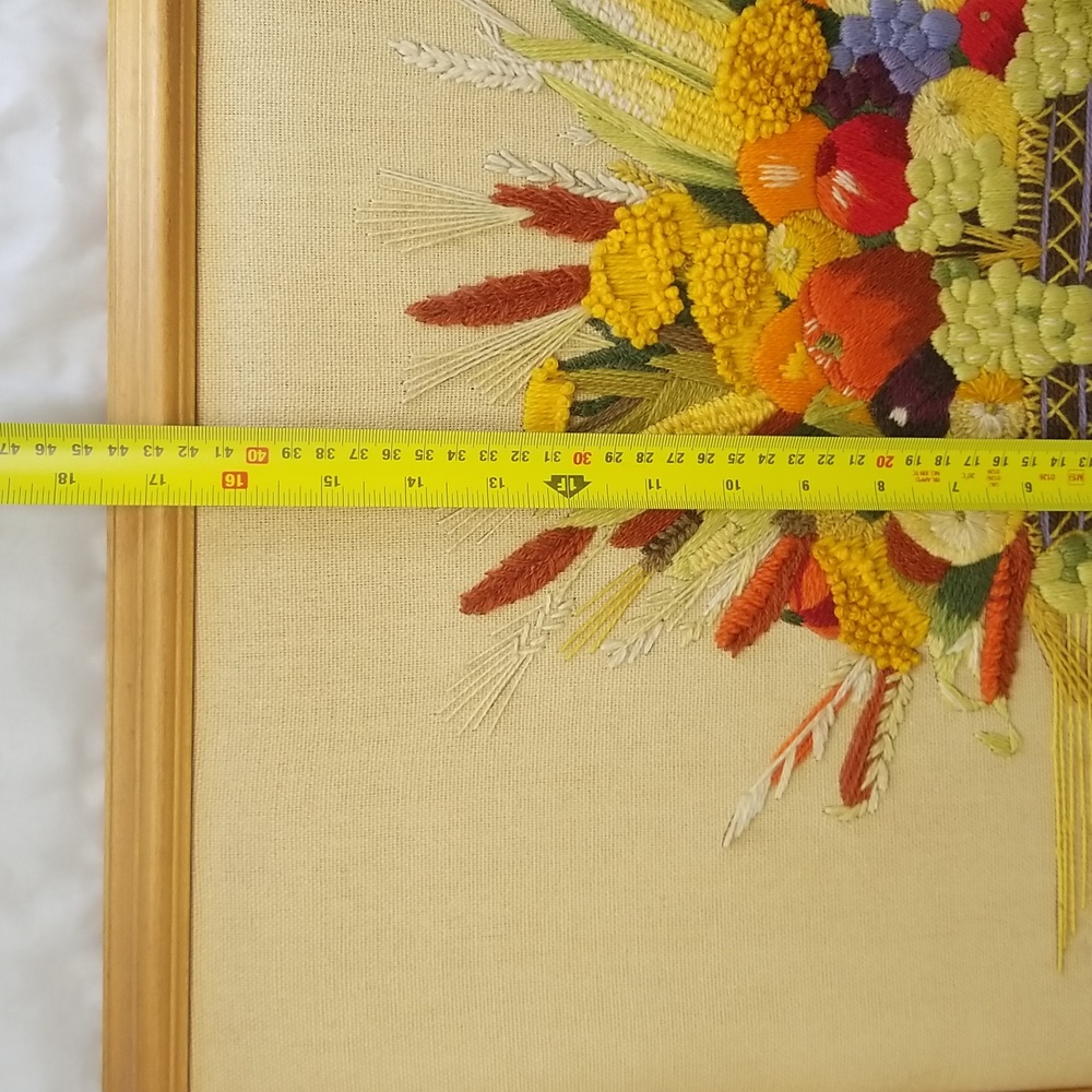 Large Vintage Crewel Embroidered Fruit Vegetable Basket Wall Hanging Pic… - Picture 13 of 17